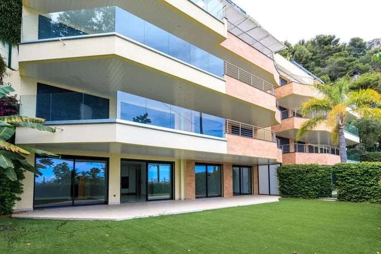 Roquebrune-Cap-Martin, 4 pièces Terrasse et Vue Mer, Frontière Monaco