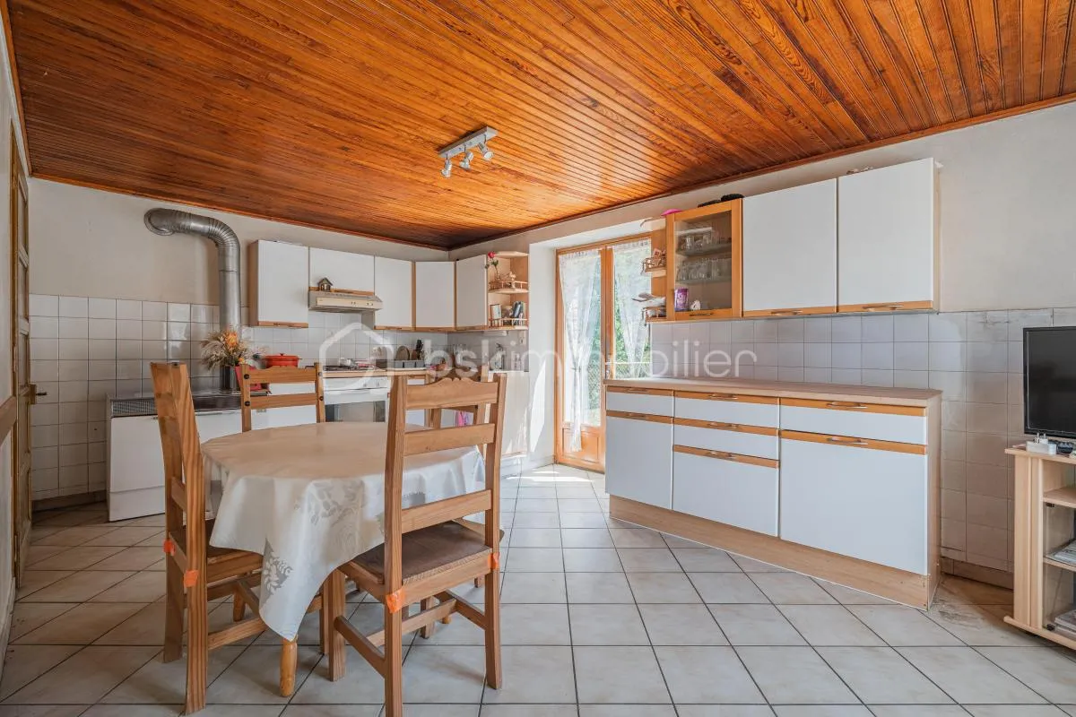MAISON INDIVIDUELLE À MOYE – ENVIRONNEMENT NATUREL ET VUE DÉGAGÉE
