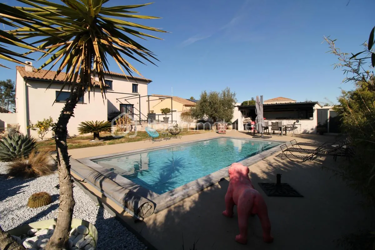 CERS - VIlla contemporaine - 4 FACES - Suite Parentale en rez de chaussée - PISCINE - GARAGE