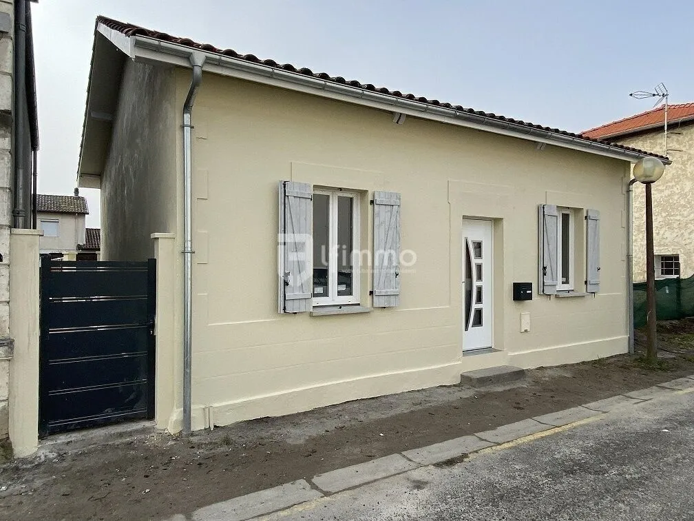 Charmante Maison de Ville Rénovée avec