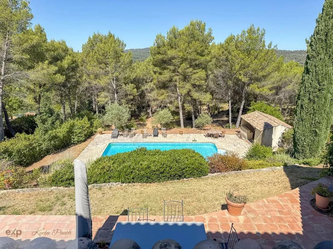 Propriété Provençale avec Vue Imprenable, Piscine et Dépendance à Rognes, 20kms d'Aix-en-Provence