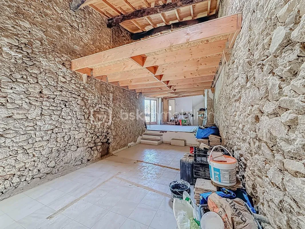 APPARTEMENT DE 93 m² AVEC GRAND GARAGE – ANIANE