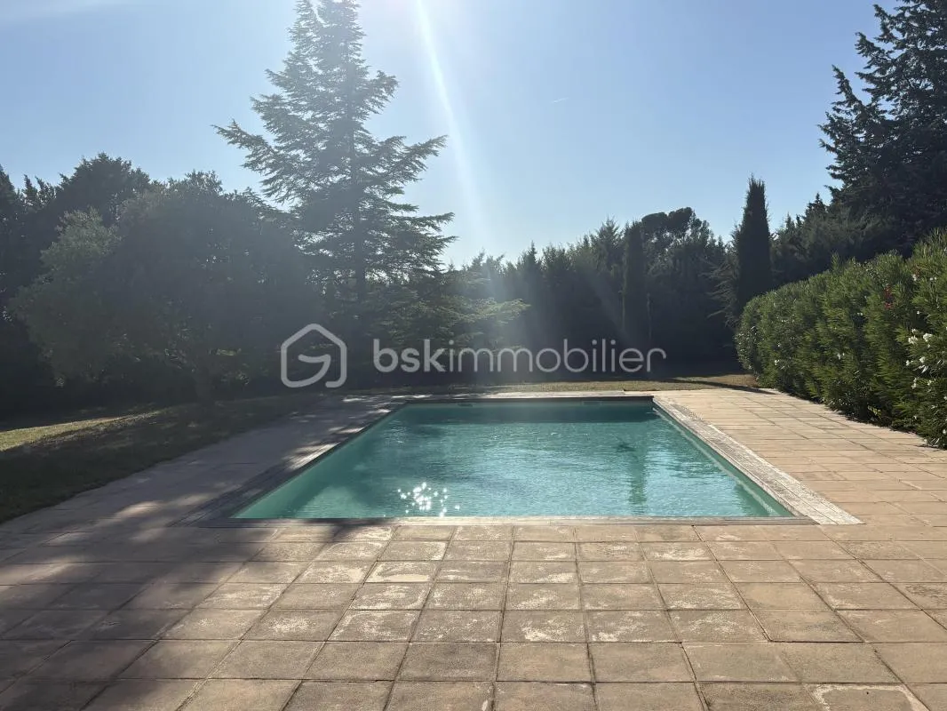 Belle Villa d'env. 180m2 avec piscine et Grand terrain - Lourmarin Sud Luberon