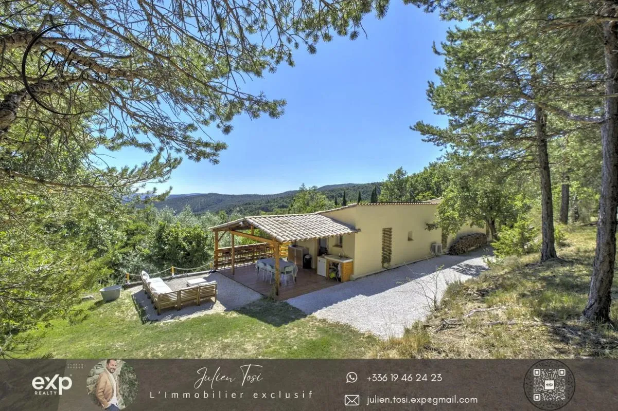 Maison individuelle jolie vue, garage, source, calme