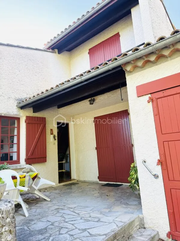 🏡 À Vendre – Maison familiale de charme 3 chambres – 93 m² avec garage, cave, borie provençale et combles aménageables – Forcalquier