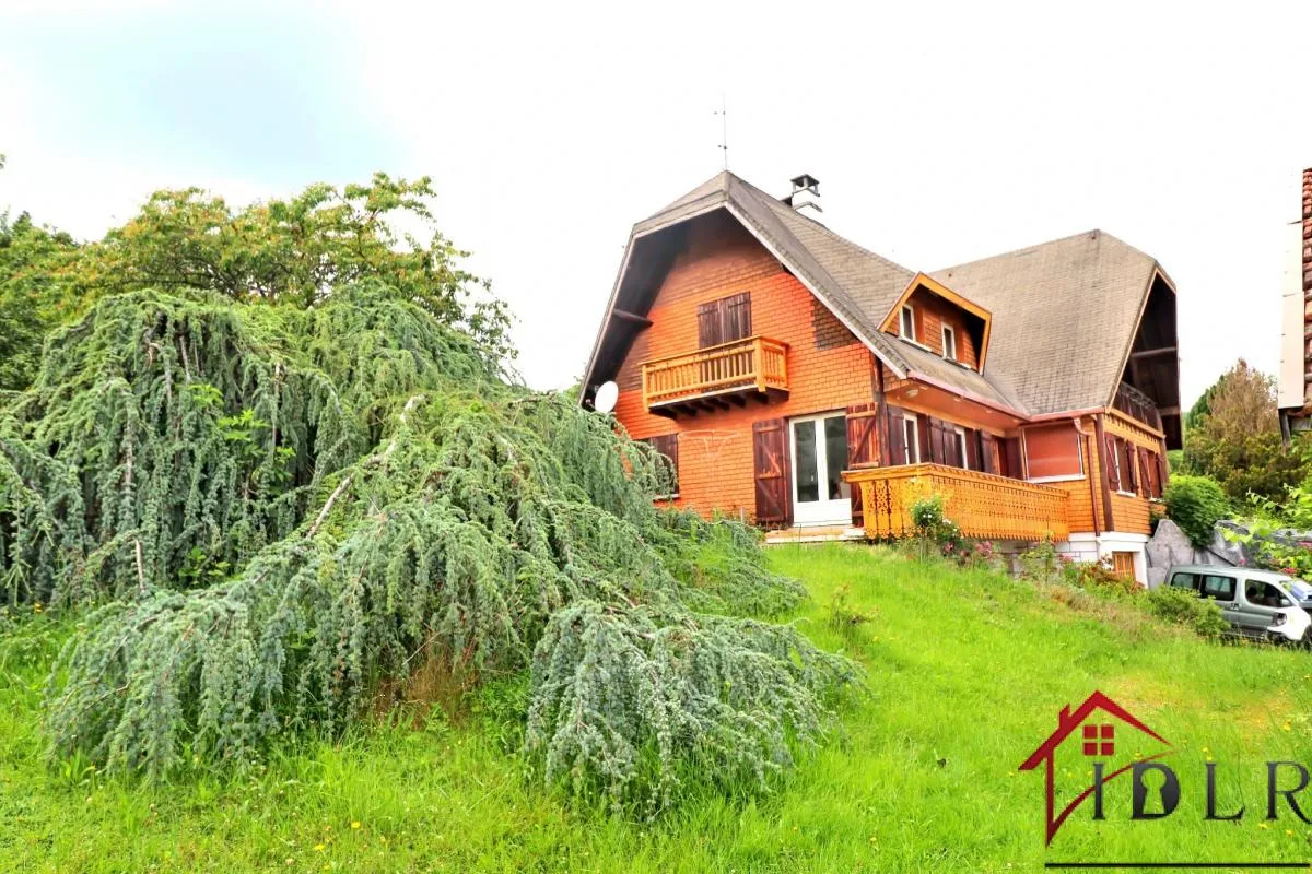 VOSGES BROUVELIEURES MAISON 150  m2  6 pièces sur terrain d