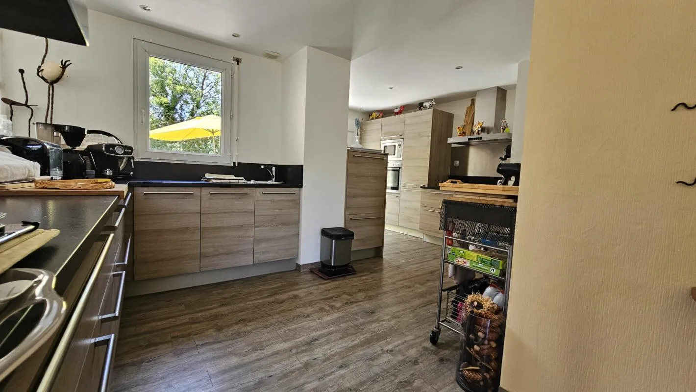 Spacieuse villa familiale avec jardin et terrasse plein sud