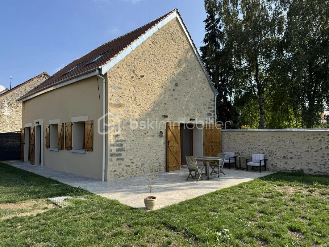 COUP DE CŒUR ASSURE- GRANGE REHABILITEE EN MAISON SUR DEUX NIVEAUX - 98M2