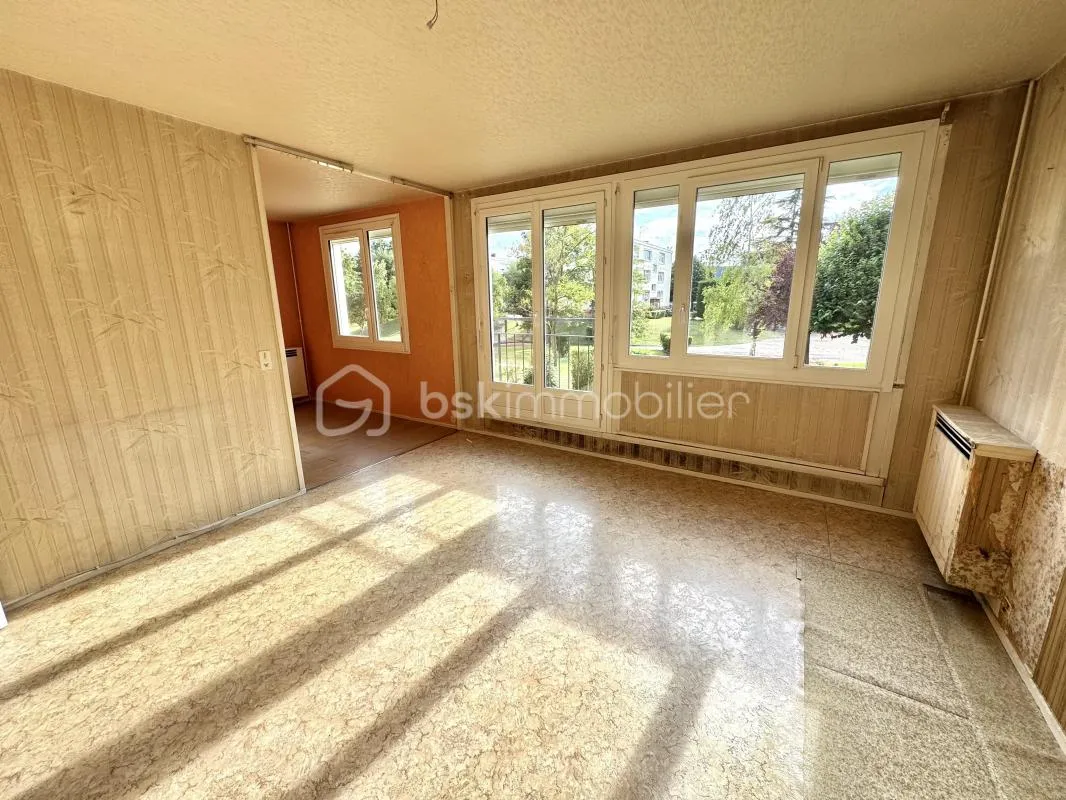 Appartement T4 à Saint-Aubin-lès-Elbeuf 76410 - 2 chambres, cave, parc arboré