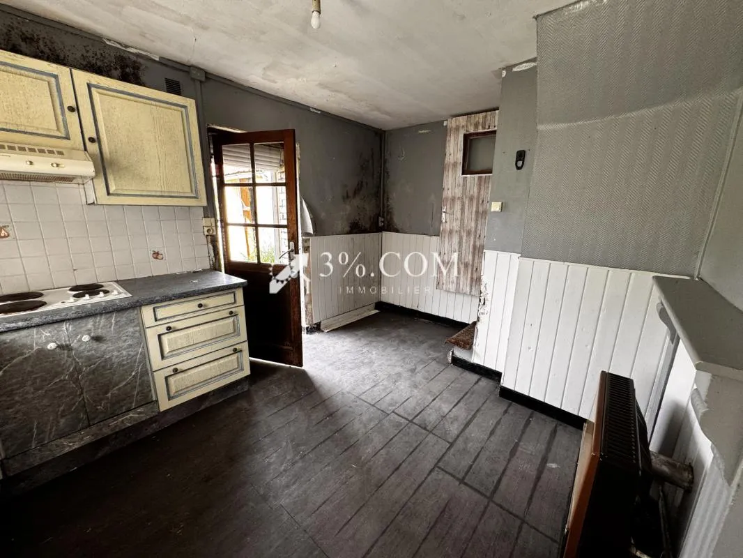 Maison semi individuelle à rénover à Saultain
