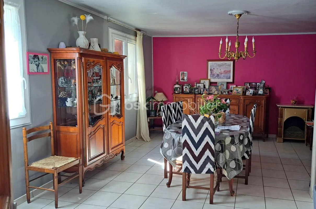 Maison sur sous sol avec accès de plain pied au calme