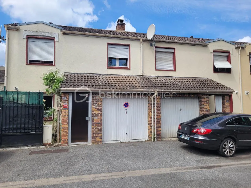 MAISON 3 chambres avec Jardin et Garage dans une résidence calme et sécurisée