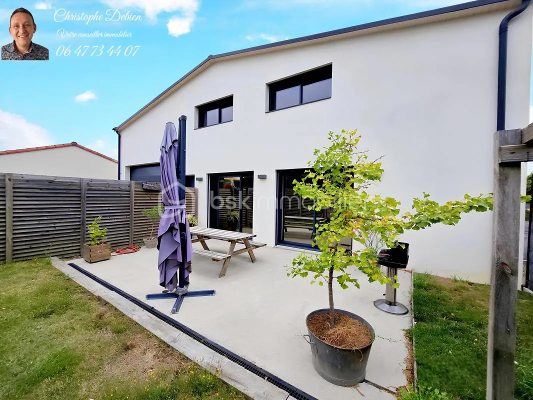 MAISON CONTEMPORAINE RT2012 – 4 CHAMBRES – 147 M² HABITABLES – GRAND GARAGE 48 M² - CHAVAGNES EN PAILLERS