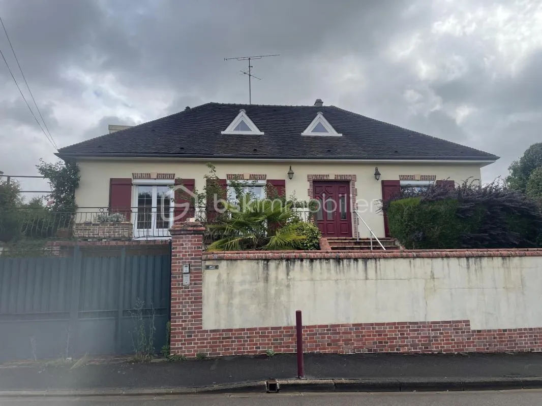 MAISON DE 169 M² , proche centre ville