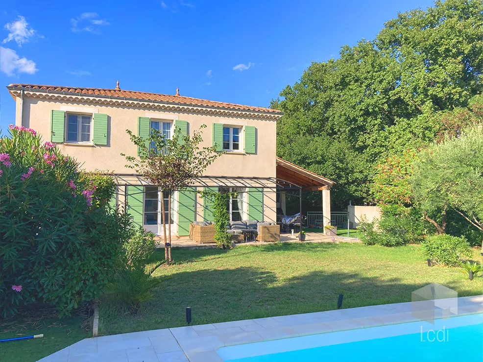 MALATAVERNE, maison 160 m2, 6 chambres, piscine