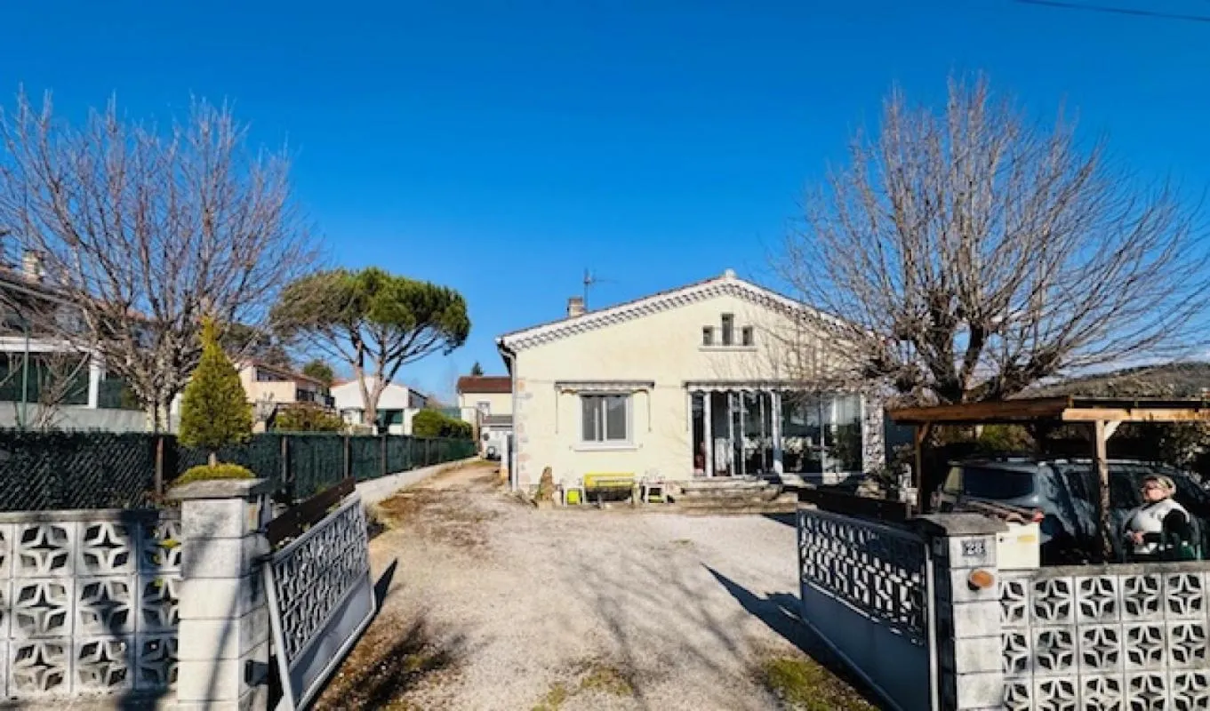 Maison 5 pièces de plein pied 135m²