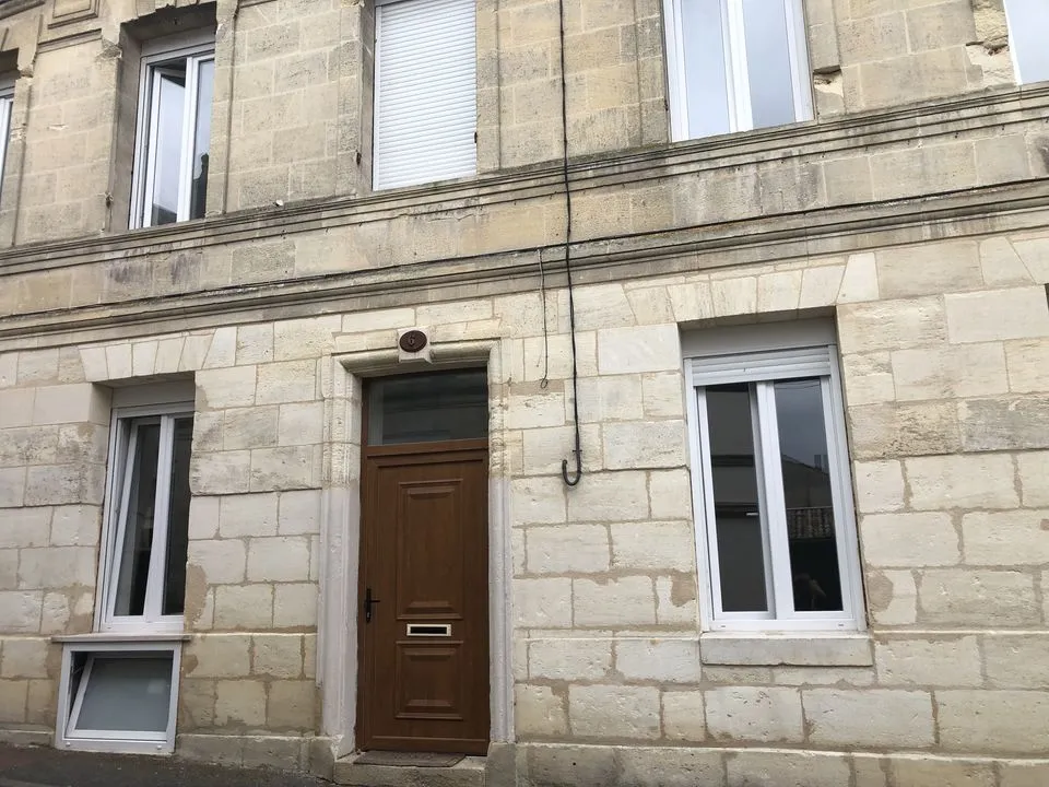 BELLE MAISON DE VILLE ENTIEREMENT RENOVEE