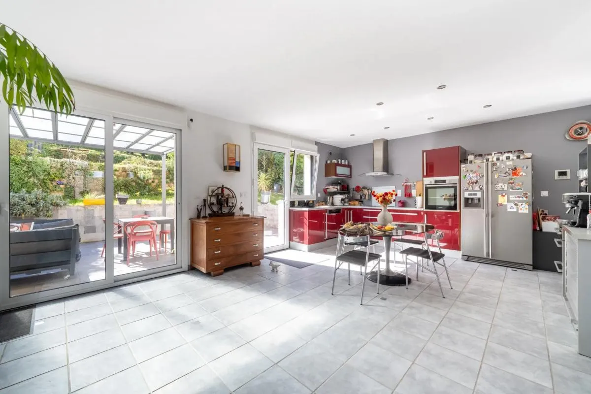 Maison de 7 pièces de 137 m² située à Osny