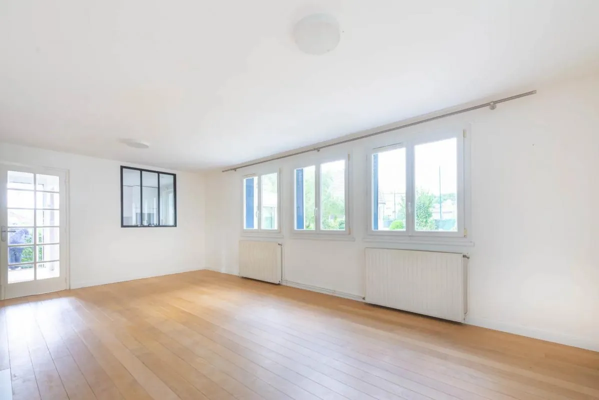 Maison de 6 pièces de 160 m² située à Argenteuil