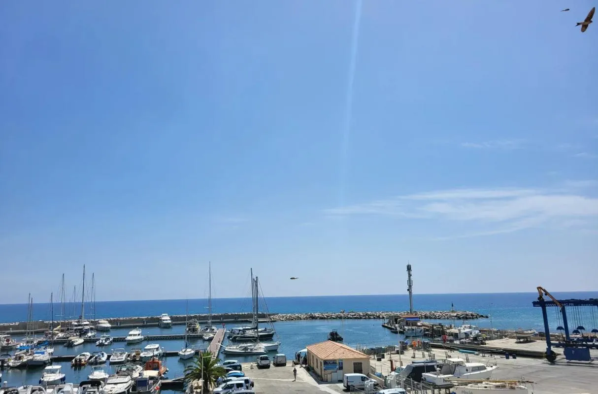 Appartement T2 vue mer sur le port de Solenzara