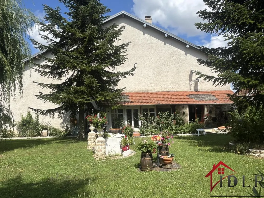 MAISON DE CARACTÈRE EN PIERRE   150 m2 HABITABLE   TERRAIN 2