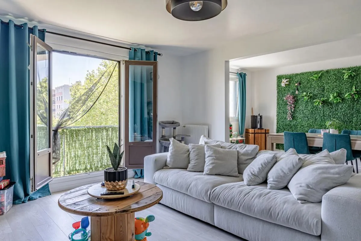 Appartement 6 pièces de 110 m2 situé à Neuilly-sur-Marne