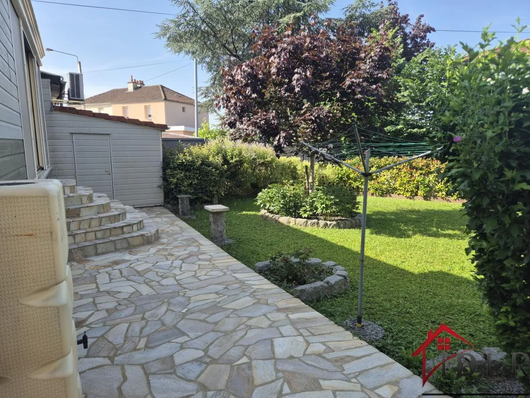 Plain pied de 100m2 avec 2 chambres + jardin