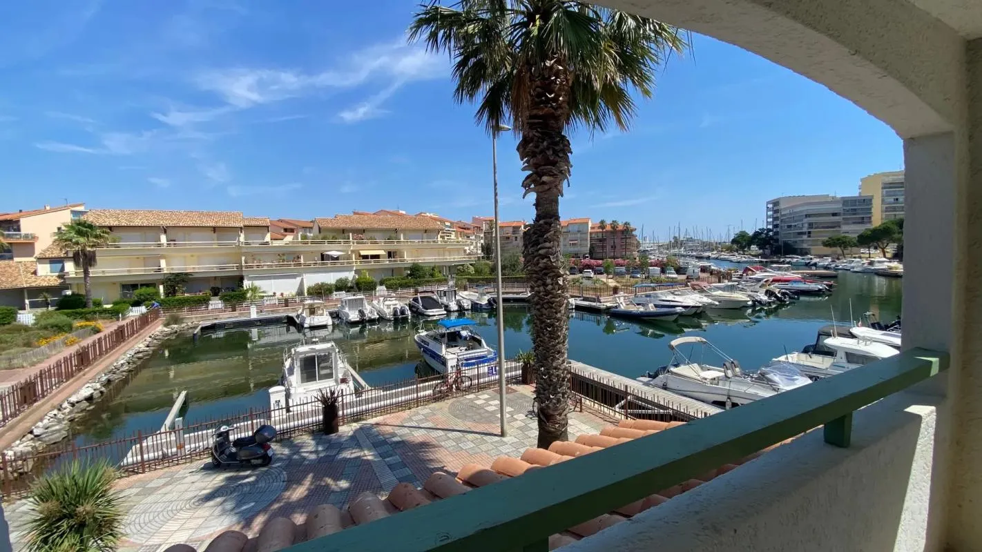 T5 pièces 104 m2 vue dégagée sur La Marina - 500m de la plage