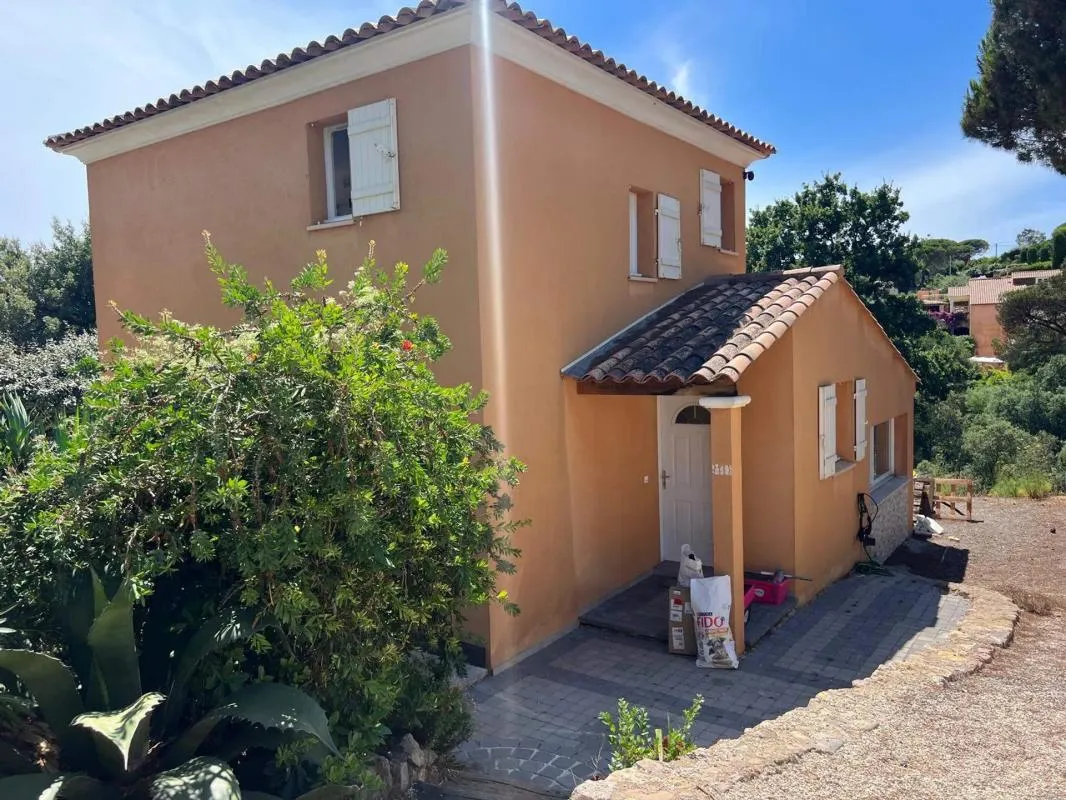 Maison avec piscine en vente à Roquebrune-sur-Argens