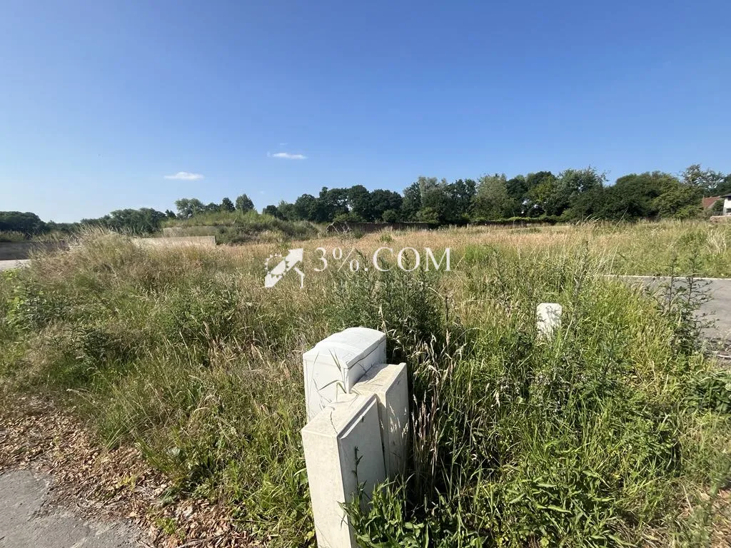 TERRAIN A BATIR 710 M2 AU CALME