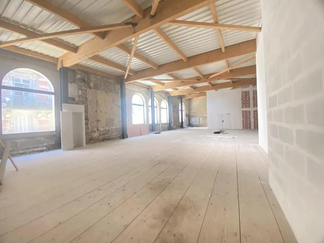 03200 VICHY - APPARTEMENT 1 PIECE-COEUR DE VILLE -