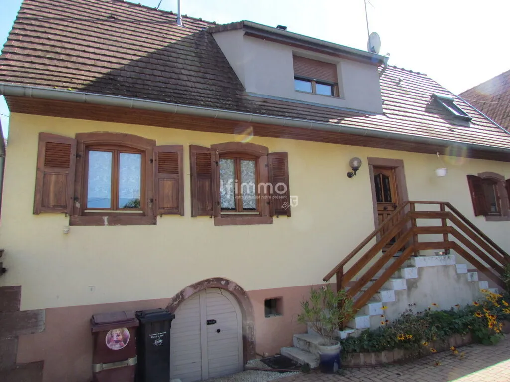 Maison avec une dépendance et un studio