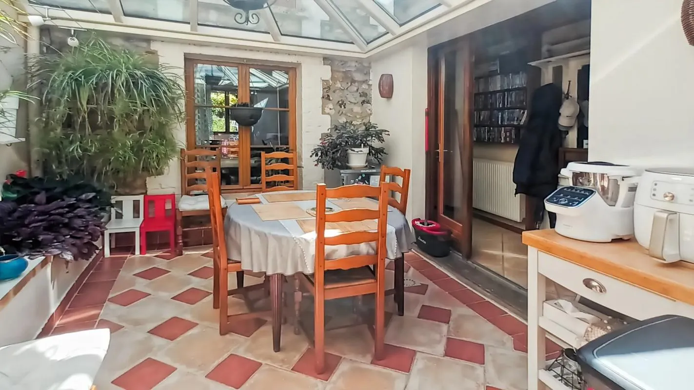 Maison de charme - 5 pièces avec patio et jardin