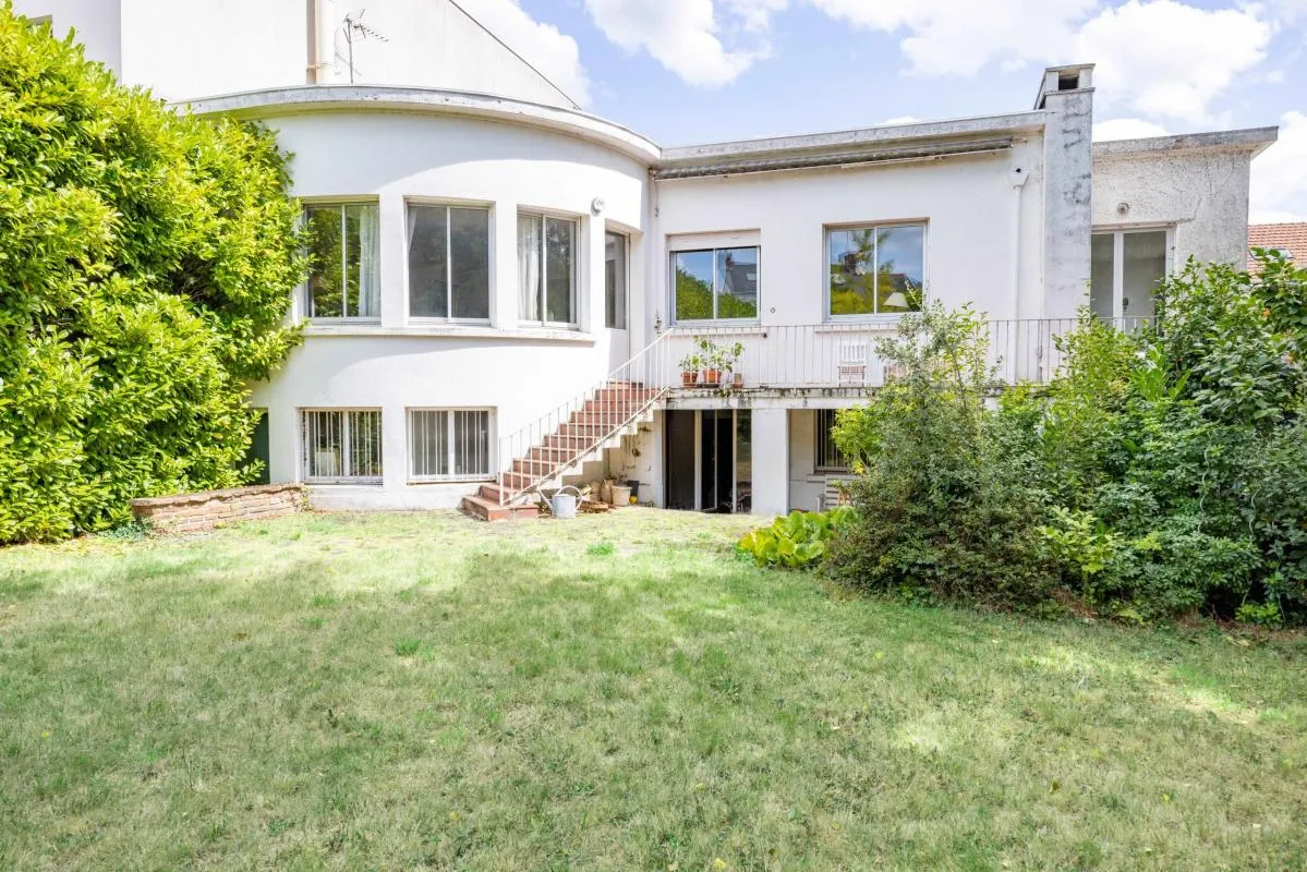 Maison familiale avec jardin