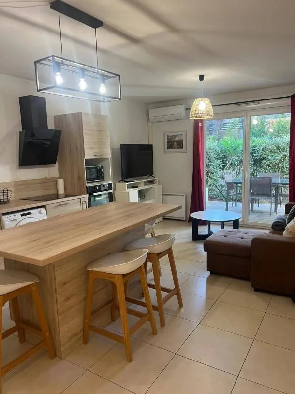 Appartement 2 pièces de 42m2 avec jardin et garage