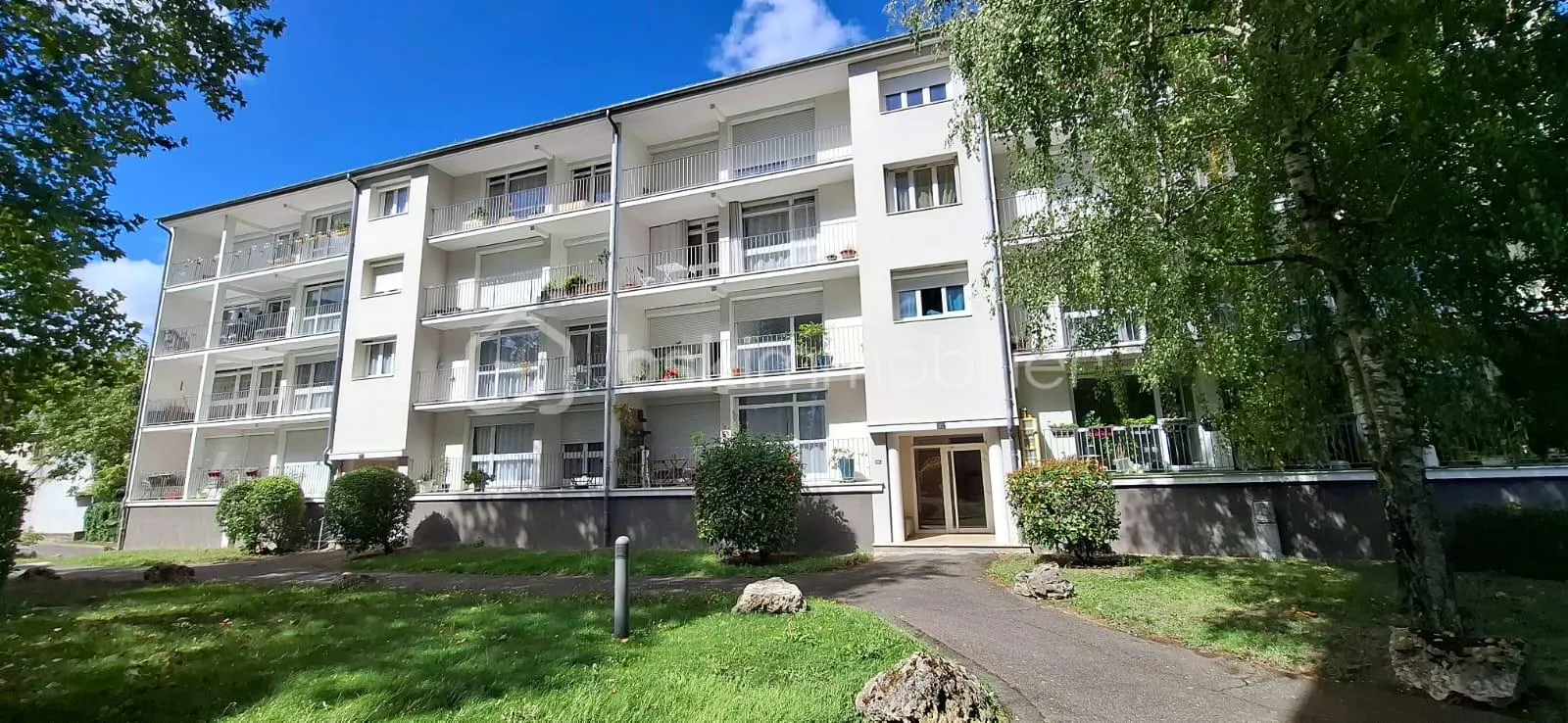À vendre à la Chapelle saint Mesmin – Spacieux appartement T4 de 86 m² avec balcon, parking et cave