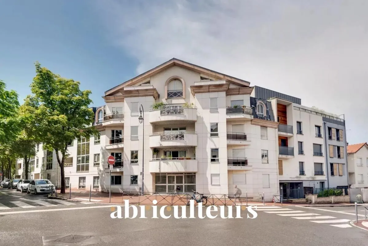 Appartement familial de 4 pièces de 88 m² – Issy-les-Moulineaux, proche Mairie et métro