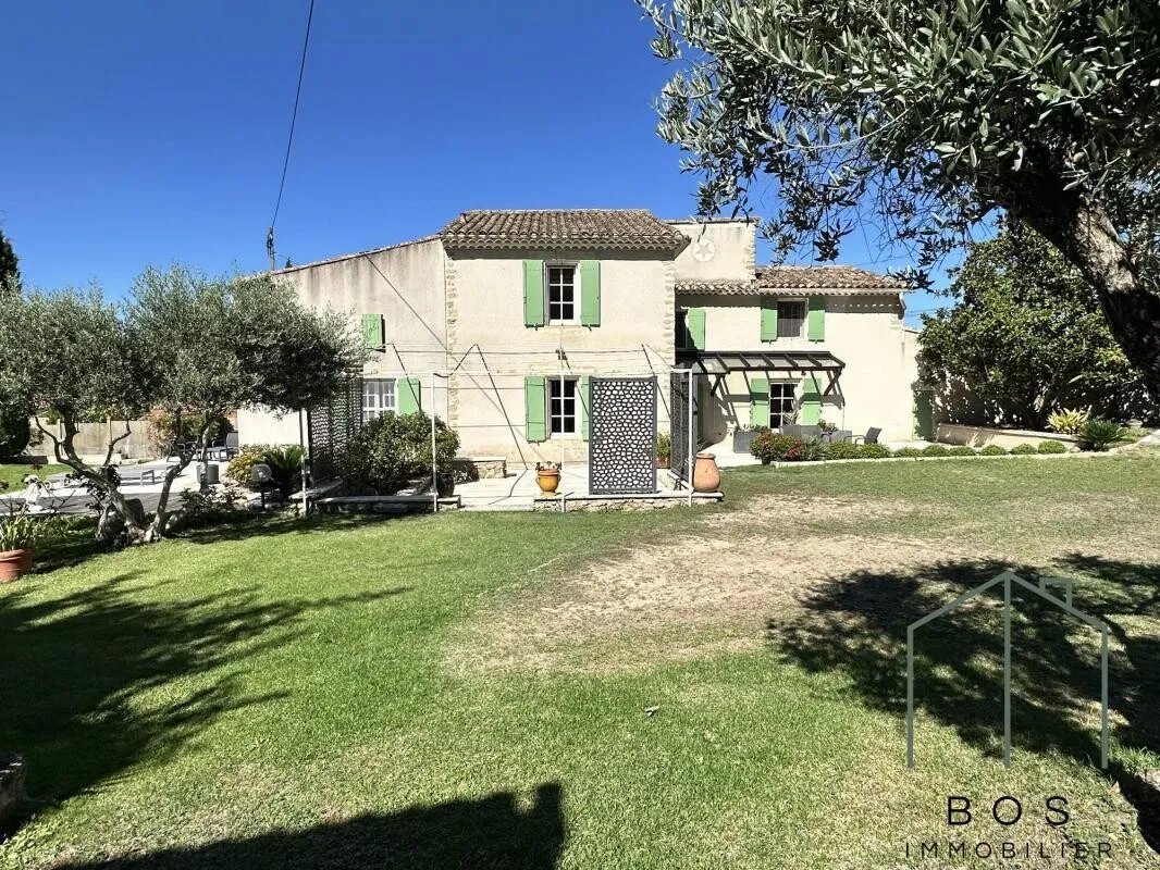 Bastide dans le coeur du village