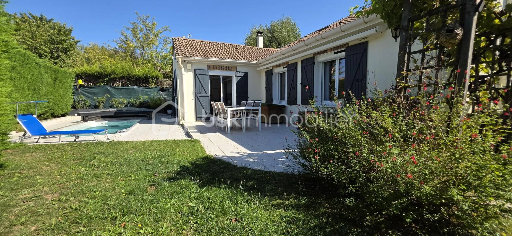 Maison Plain-pied 102 m2 - 4 chambres - terrain et piscine