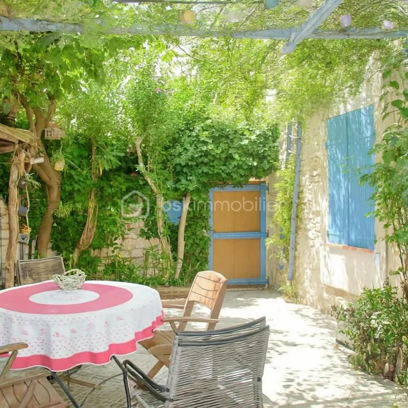 NIMES - Route d'Avignon - Maison 224 m² – Famille, colocation ou investissement
