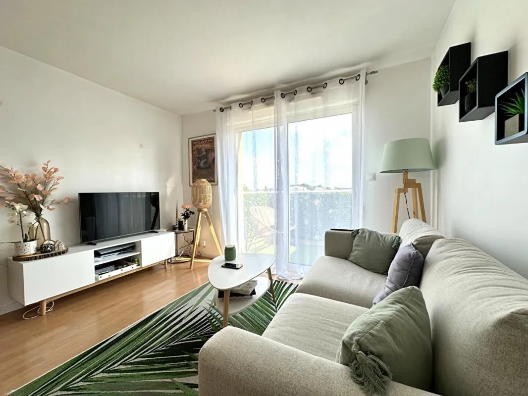 BEL APPARTEMENT T3 DANS LE BOURG DE LANGUEUX