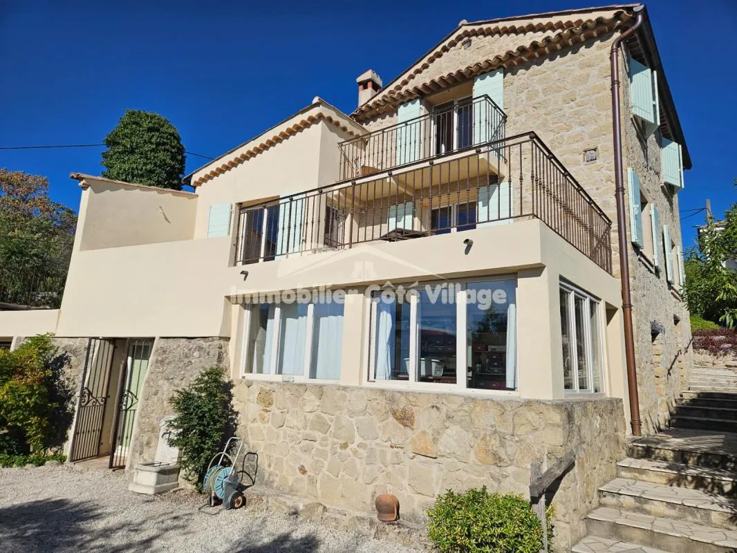 Magnifique villa indépendante avec beaucoup de charme et de