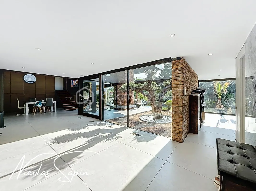 Maison d'architecte de 188m2 avec piscine