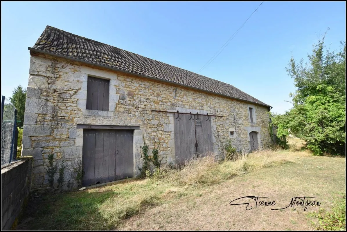 Grange 140 m² à Saint Germain Du Bel Air (Lot), terrain 2500 m²