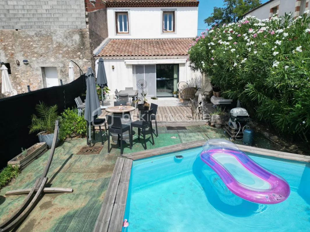 Maison vigneronne avec deux logements, jardin et terrasse Pinet