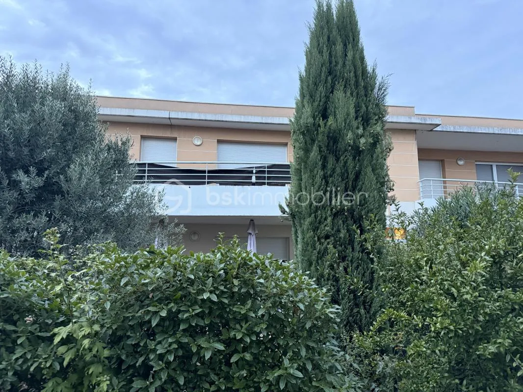 Appartement T2 avec balcon, garage et cave