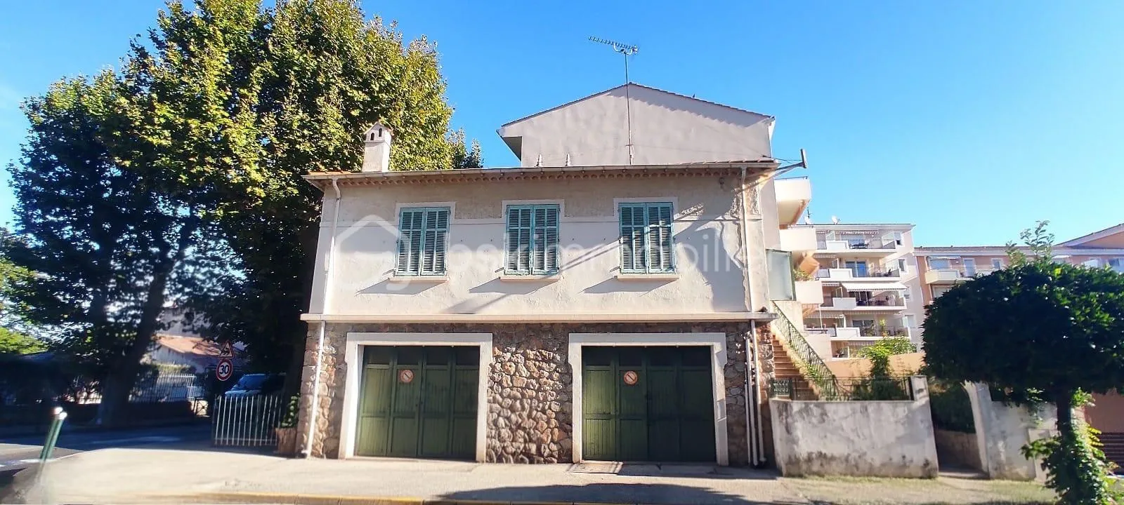 EXCLUSIVITE - Maison 90 m² + Garage 90 m² + jardin - Quartier Gare