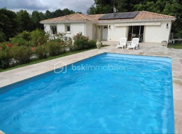 VILLA 177m² avec piscine