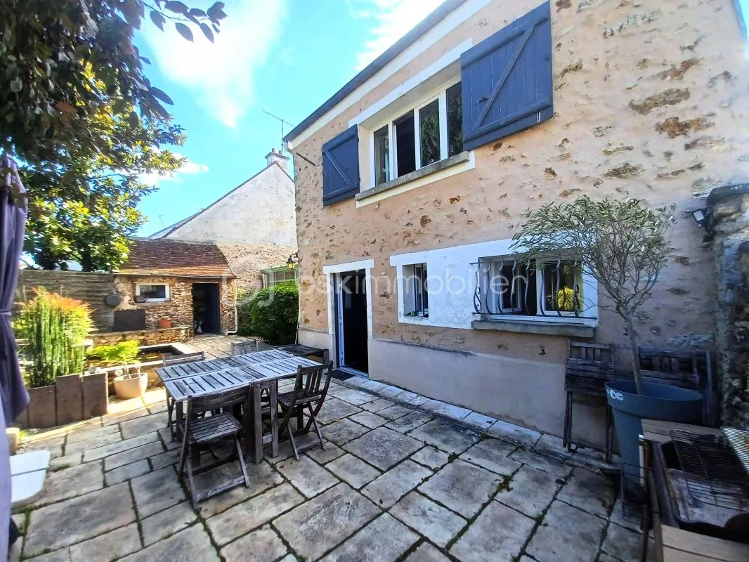 Spacieuse maison aux beaux volumes