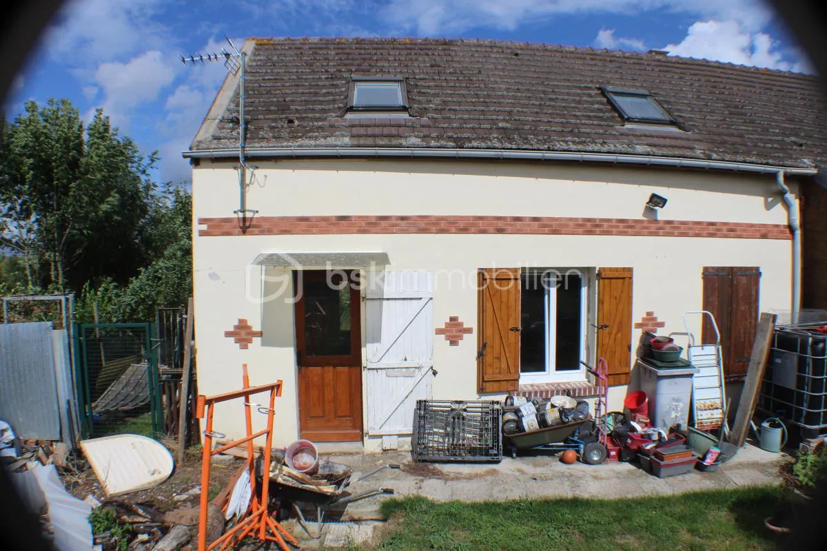 UNIQUEMENT CHEZ BSK, MAISON à viabiliser (installation compteur eau, électricité, téléphone et raccordement au tout à l'égout à faire)